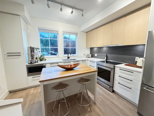 1358 Peakside Place, Squamish, BC 