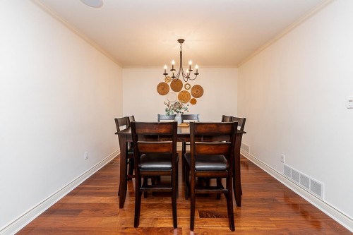 1174 Strathaven Drive, North Vancouver, BC 