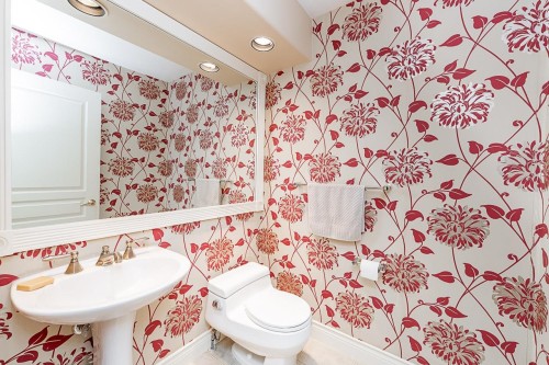 1174 Strathaven Drive, North Vancouver, BC 