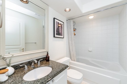 1174 Strathaven Drive, North Vancouver, BC 