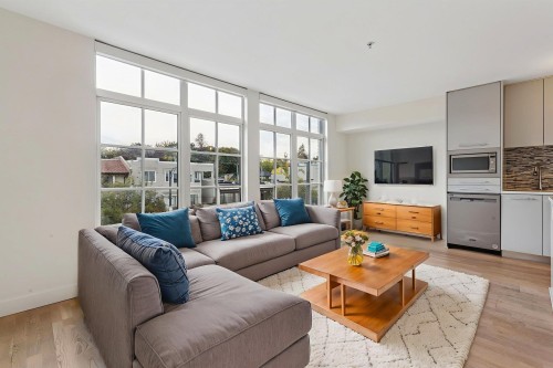 306-4355 10Th Avenue W, Vancouver, BC 