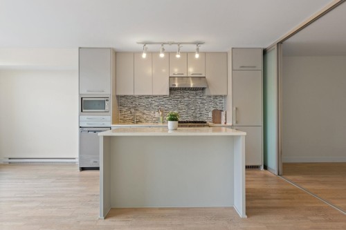 306-4355 10Th Avenue W, Vancouver, BC 