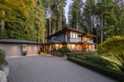 4120 St. Marys Avenue  North Vancouver, BC V7N 1Y5