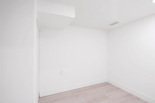 2078 Springer Avenue, Burnaby, BC 