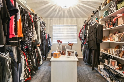 1076 Clements Avenue, North Vancouver, BC 