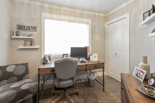 1076 Clements Avenue, North Vancouver, BC 