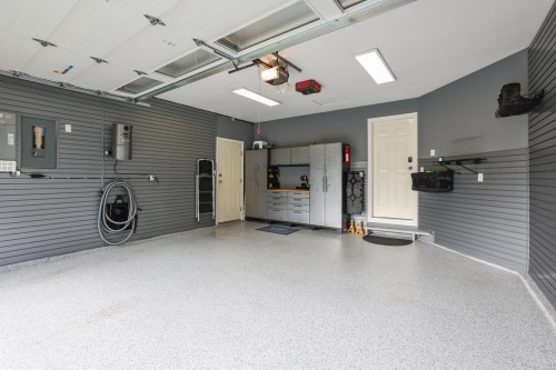 1076 Clements Avenue, North Vancouver, BC 