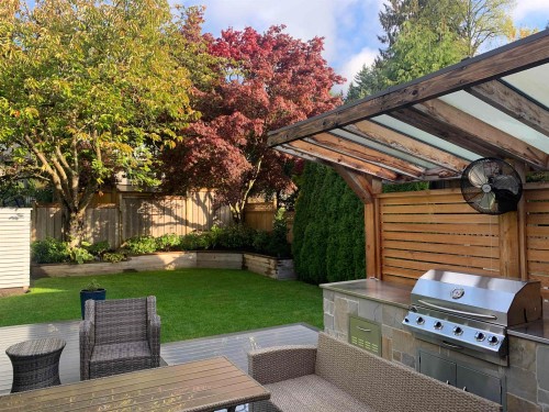 1076 Clements Avenue, North Vancouver, BC 