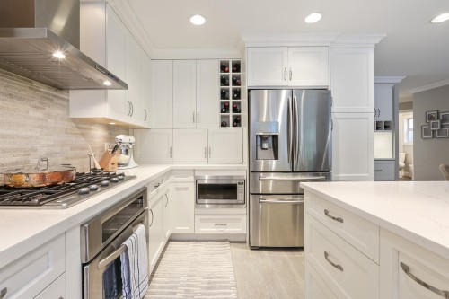 1076 Clements Avenue, North Vancouver, BC 