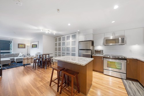 213-85 Eighth Avenue  New Westminster, BC V3L 0E9