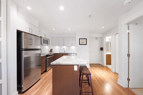 213-85 Eighth Avenue, New Westminster, BC 