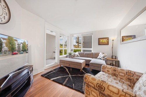 213-85 Eighth Avenue, New Westminster, BC 