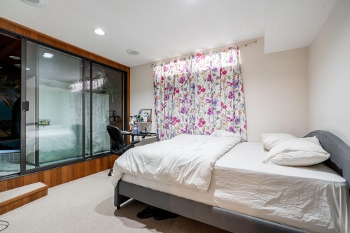 2940 Dresden Way, North Vancouver, BC 