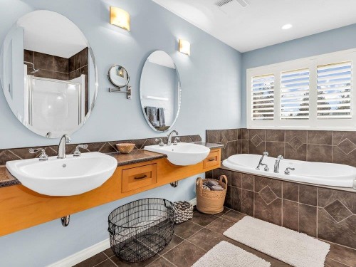 367 Centennial Parkway, Delta, BC 