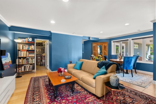 2440 Sunshine Coast Highway, Roberts Creek, BC 