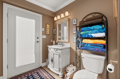 2440 Sunshine Coast Highway, Roberts Creek, BC 