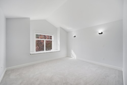 2411 George Street, North Vancouver, BC 