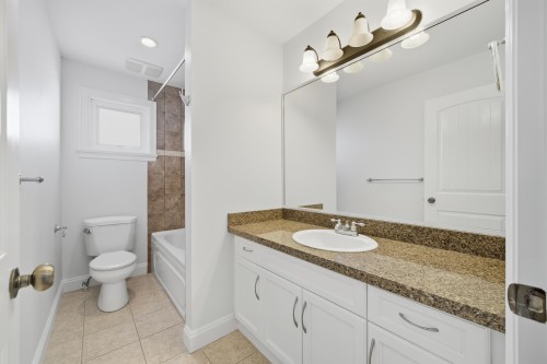 2411 George Street, North Vancouver, BC 