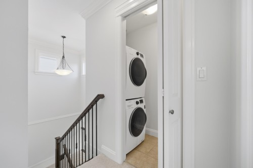 2411 George Street, North Vancouver, BC 