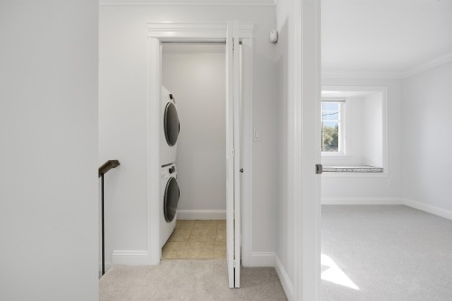 2411 George Street, North Vancouver, BC 