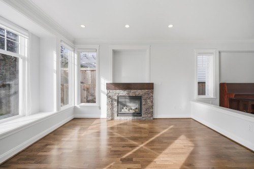 2411 George Street, North Vancouver, BC 