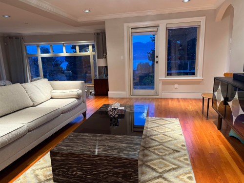 1822 Sasamat Street, Vancouver, BC 