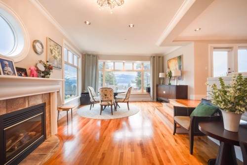 1822 Sasamat Street, Vancouver, BC 