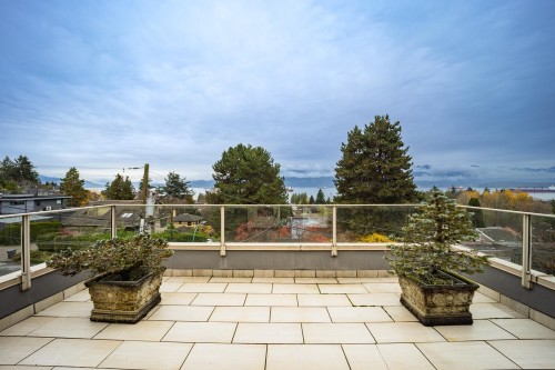 1822 Sasamat Street, Vancouver, BC 