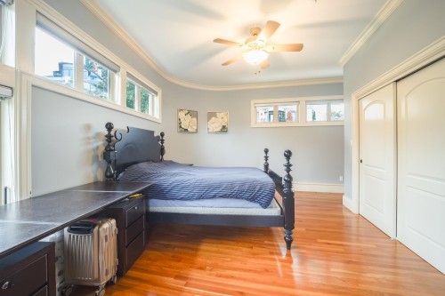 1822 Sasamat Street, Vancouver, BC 