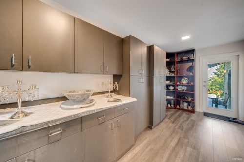 1135 Groveland Court, West Vancouver, BC 