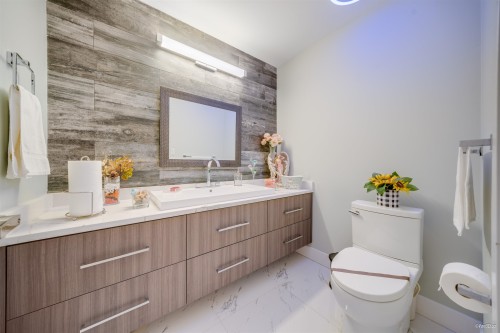 1135 Groveland Court, West Vancouver, BC 