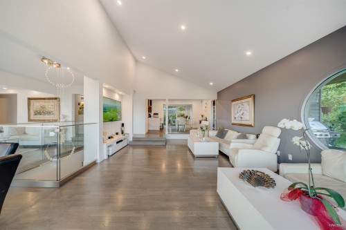 1135 Groveland Court, West Vancouver, BC 