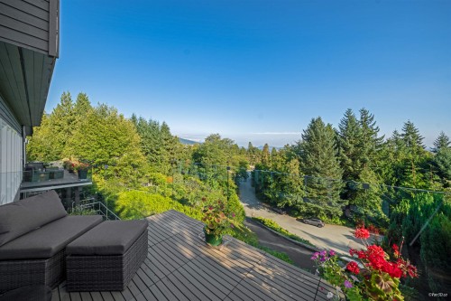 1135 Groveland Court, West Vancouver, BC 
