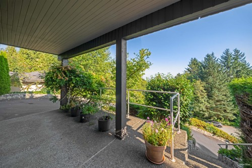 1135 Groveland Court, West Vancouver, BC 