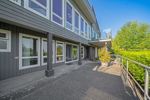 1135 Groveland Court, West Vancouver, BC 