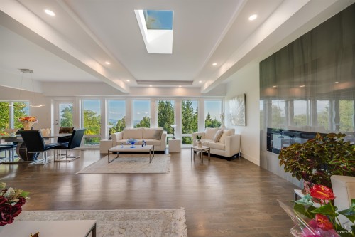 1135 Groveland Court, West Vancouver, BC 