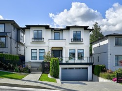 7268 Pandora Street  Burnaby, BC V5A 1B9