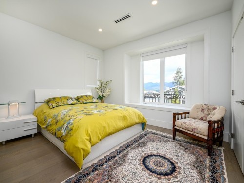 7268 Pandora Street, Burnaby, BC 