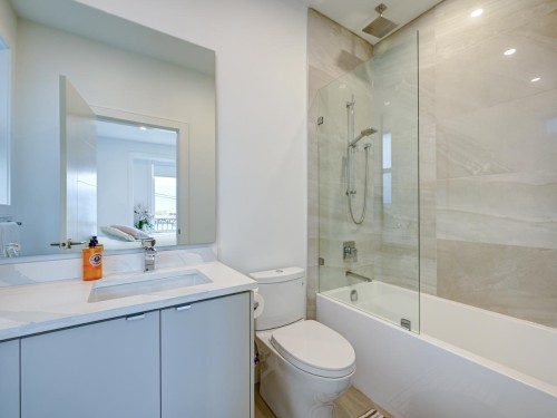 7268 Pandora Street, Burnaby, BC 