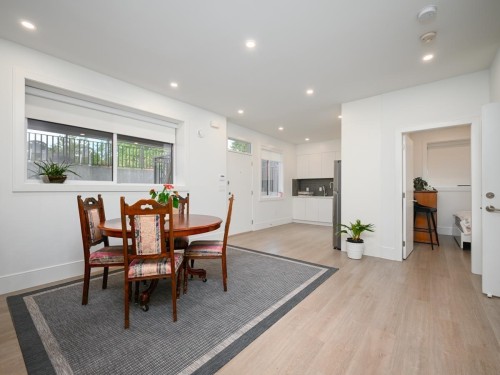 7268 Pandora Street, Burnaby, BC 