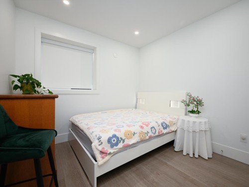 7268 Pandora Street, Burnaby, BC 