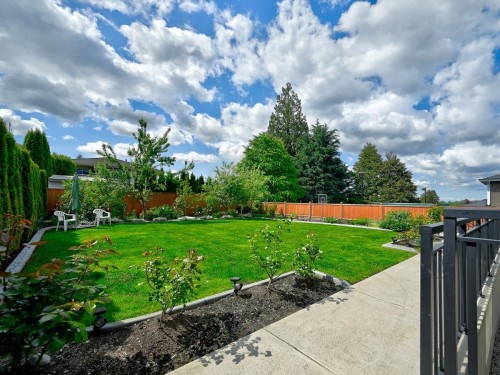 7268 Pandora Street, Burnaby, BC 