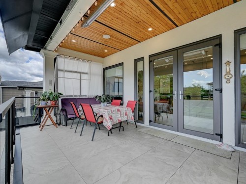 7268 Pandora Street, Burnaby, BC 