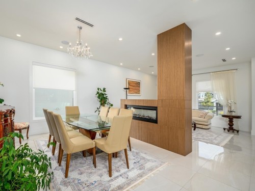 7268 Pandora Street, Burnaby, BC 