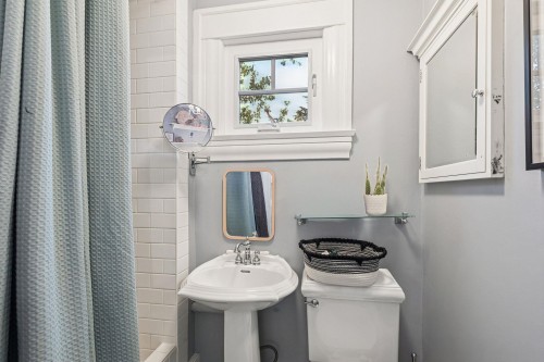 745 Grand Boulevard, North Vancouver, BC 