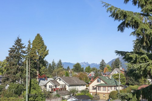 745 Grand Boulevard, North Vancouver, BC 