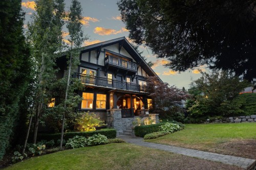 745 Grand Boulevard, North Vancouver, BC 