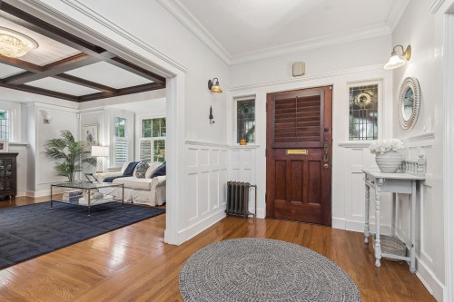 745 Grand Boulevard, North Vancouver, BC 