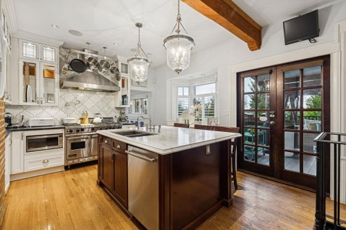 745 Grand Boulevard, North Vancouver, BC 