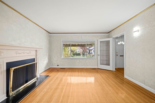 555 19Th Avenue W, Vancouver, BC 